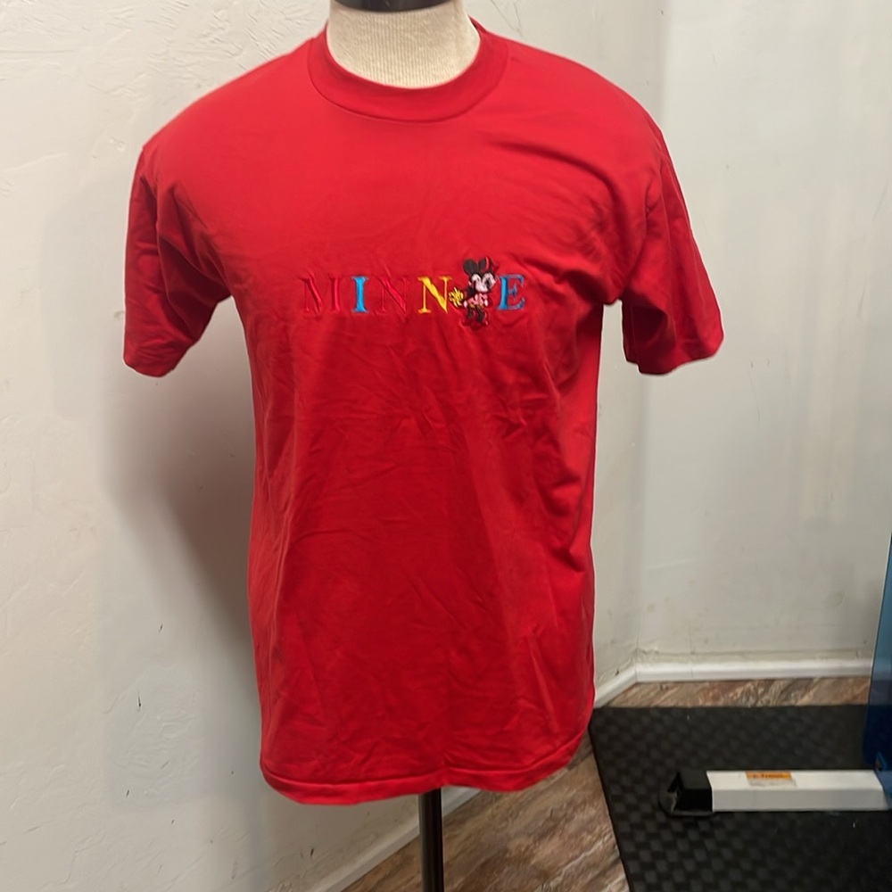 Red short sleeve t shirt with Minnie Mouse size large - Picture 2 of 8
